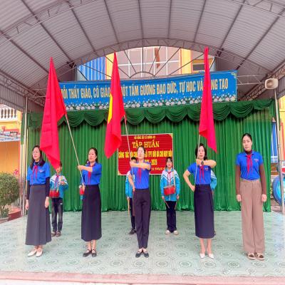 ĐƯỜNG AN: TỔ CHỨC TẬP HUẤN CÔNG TÁC ĐỘI CHO ĐỘI NGŨ TỔNG PHỤ TRÁCH ĐỘI VÀ CHỈ HUY ĐỘI NĂM HỌC 2025 - 2026